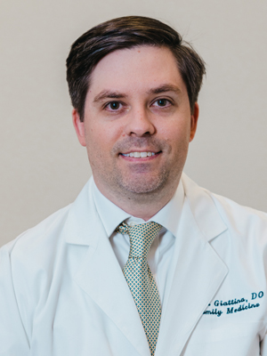 Dr. Kevin Giattina, DO (PGY-1)