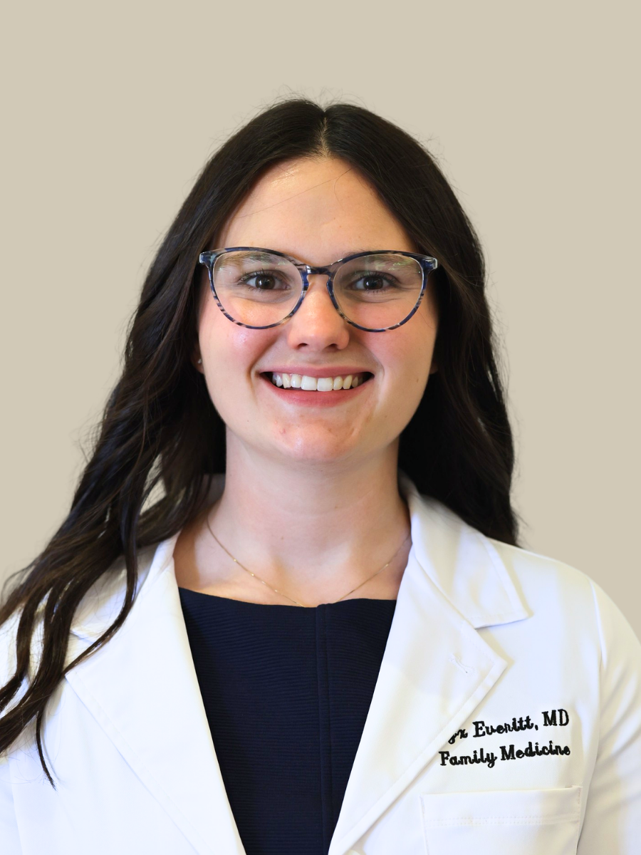 Alyx Everitt, MD